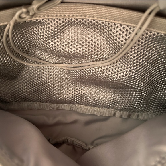 Lululemon belt bag - Picture 6 of 7